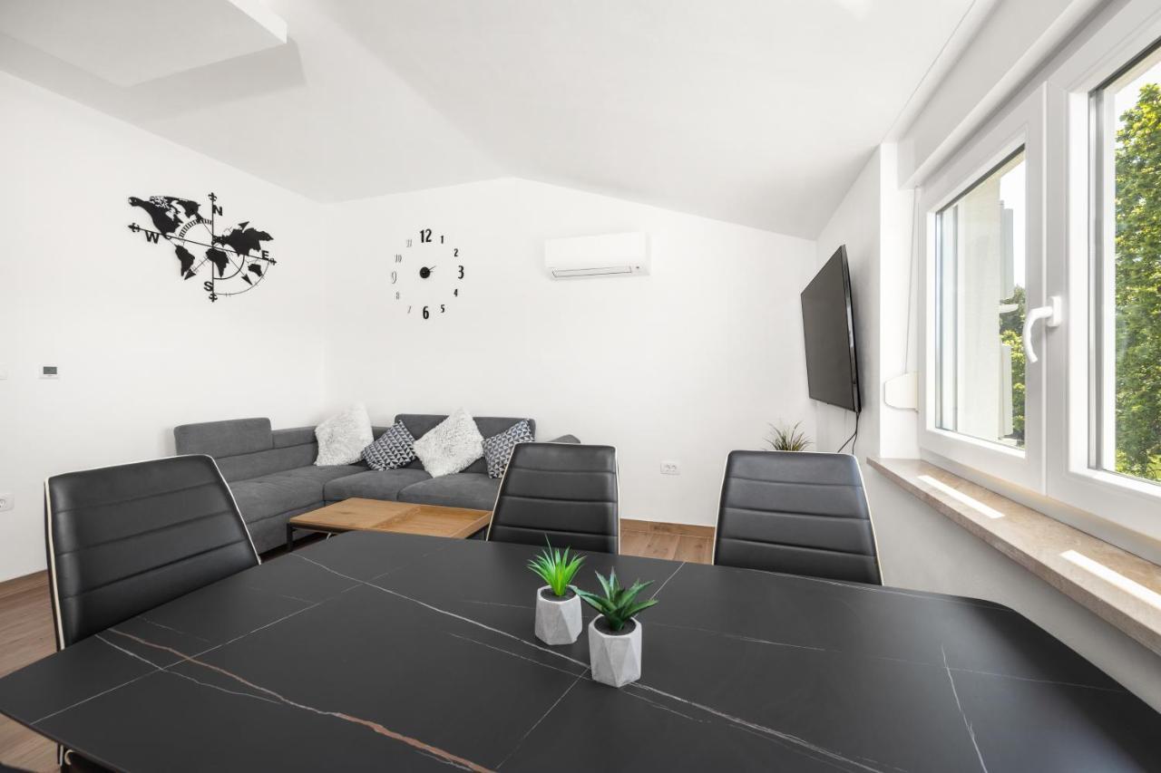 Luxury Apartments Lotus&Lovor Pula Exterior photo